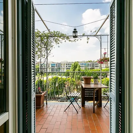 Mansarda Sui Navigli Con Terrazza ميلان
