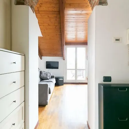 Mansarda Sui Navigli Con Terrazza شقة