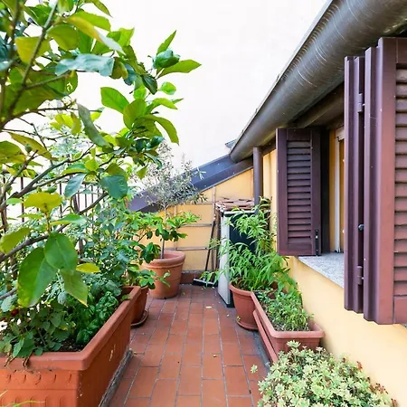 Apartman Mansarda Sui Navigli Con Terrazza *