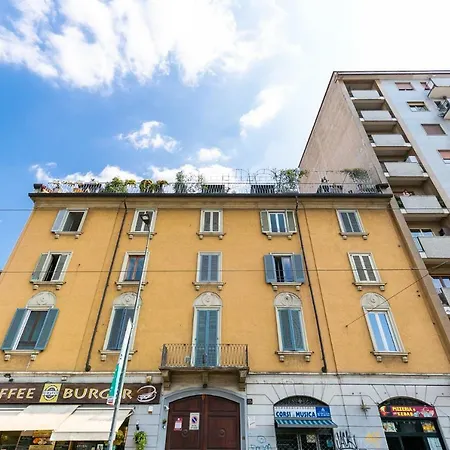Apartman Mansarda Sui Navigli Con Terrazza Milánó
